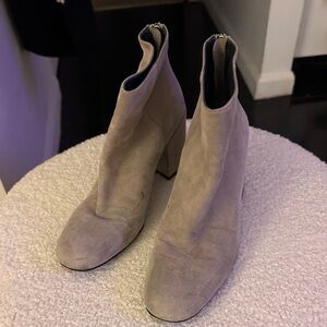 Stuart Weitzman bacari suede booties